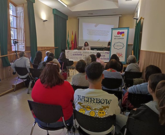Córdoba Solidaria presenta su 'Declaración por una Córdoba justa, cuidadora, solidaria, feminista, sostenible y participativa'.