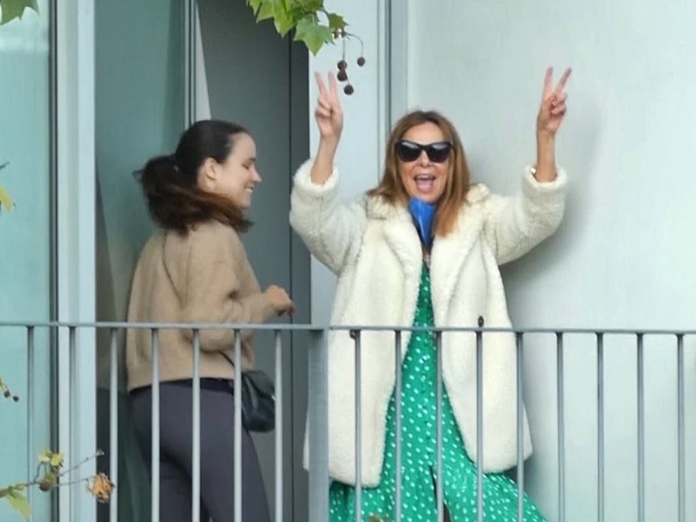 ANA OBREGÓN Y CAROLINA MONJE