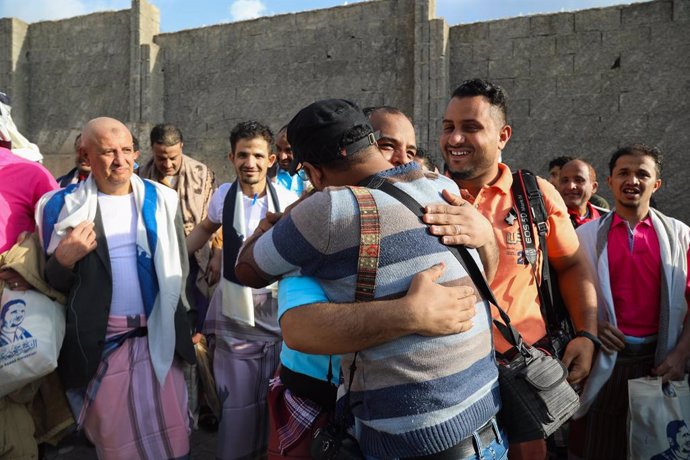 Archivo - Intercambio de presos en diciembre de 2019 entre los huthis y las autoridades reconocidas internationalmente en Yemen