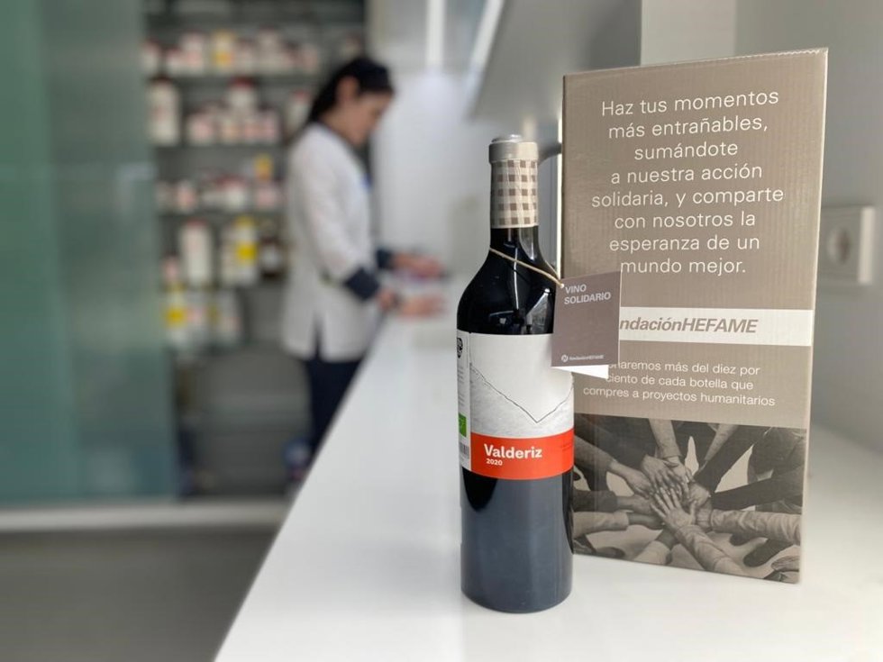 Pack del 'Vino solidario Fundación Hefame' consta de dos botellas seleccionadas, el 10 por ciento de cuyo importe se destinará a sufragar el proyecto de Senegal