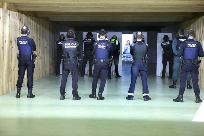 Policías locales en Cantabria