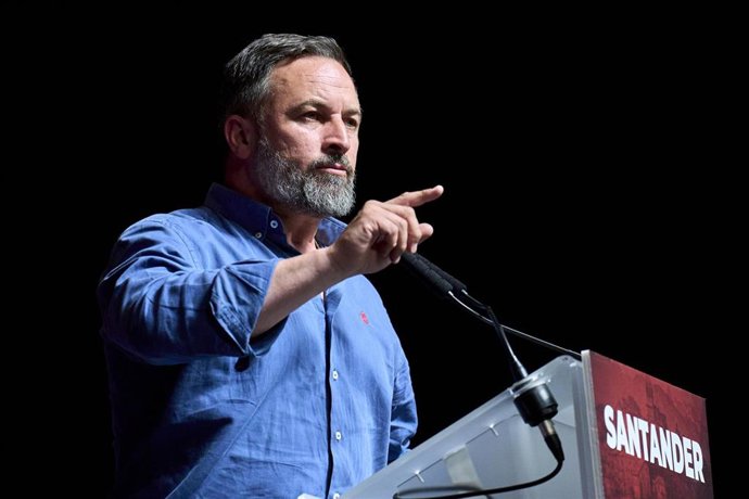 El presidente de Vox, Santiago Abascal, durante un acto en Santander