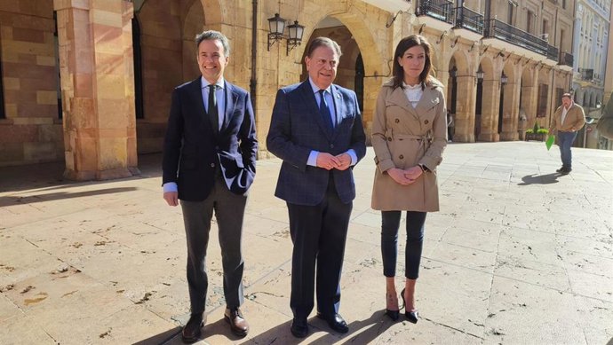 Ignacio Cuesta, Alfredo Canteli y Lourdes García