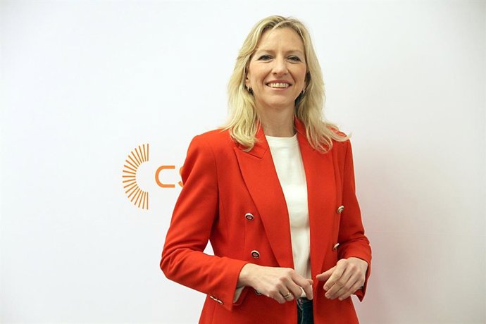 La candidata a la presidencia de la Comunidad, María José Ros