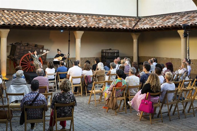 Archivo - Concierto de Isanta & waserman en Iguzquiza el verano pasado.