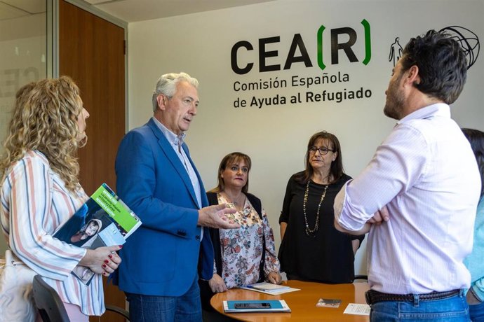 Ciudadanos (Cs)  Aumesquet (Cs) Facilitará Los Trámites De Empadronamiento A Personas Refugiadas Que Quieran Regularizar Su Situación E Integrarse Como Uno Más En Sevilla