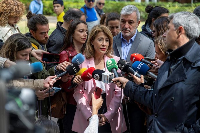 La ministra de Transportes, Movilidad y Agenda Urbana, Raquel Sánchez, atiende a medios sobre la Ley de Vivienda, a 14 de abril de 2023, en Barcelona, Catalunya (España).