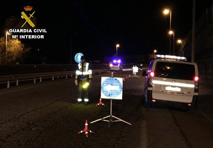 Archivo - Investigado un vecino de Poio (Pontevedra) interceptado en Portugal tras saltarse un control de alcoholemia en Redondela