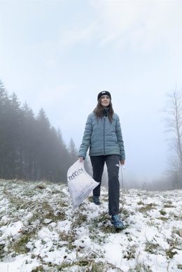 Archivo - The North Face invita a 'limpiar' el planeta con la iniciativa 'Clean Up Hikes'.