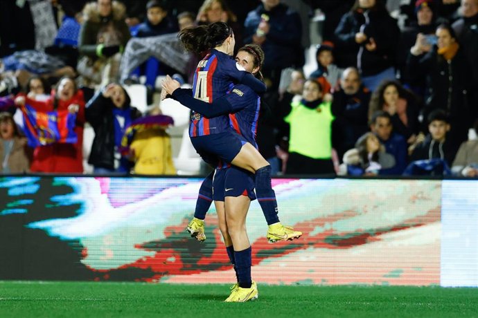 Archivo - Aitana Bonmatí y Mariona Caldentey celebran un gol con el FC Barcelona
