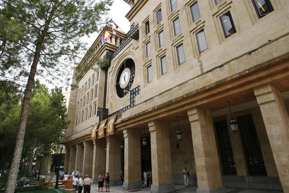 Archivo - Fachada del Ayuntamiento de Albacete