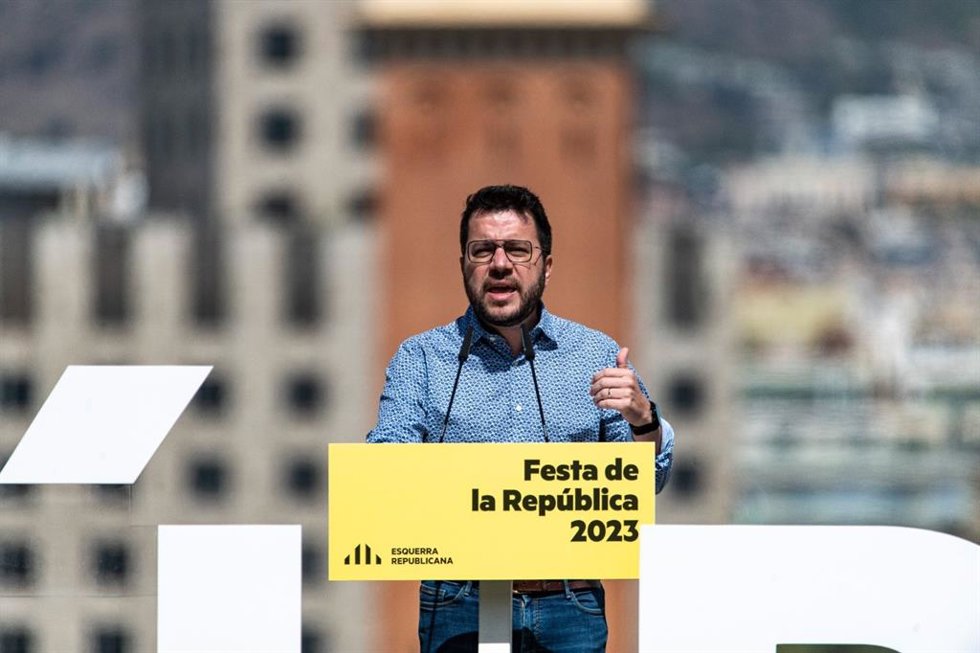 El presidente de la Generalitat de Catalunya, Pere Aragons, durante su intervención en la 'Festa de la República' de ERC en Barcelona.