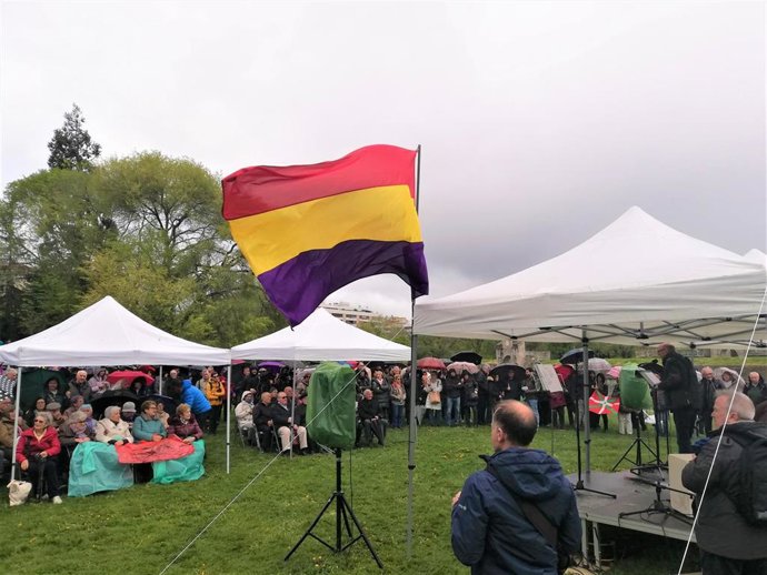 Acto de homenaje a las personas asesinadas en el golpe de Estado de 1936.
