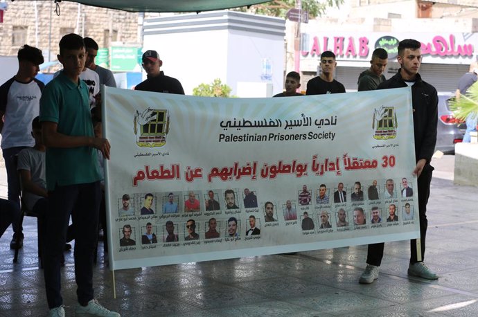 Archivo - Manifestación por los presos palestinos en Ramala, Cisjordania