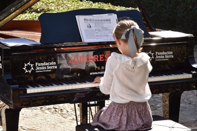 Archivo - Imagen de la iniciativa 'Tu ciudad se llena de pianos' que llega a Córdoba y el Valle de los Pedroches.