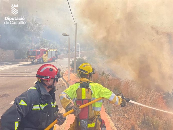 Declarado un incendio en Oropesa que activa la situación 1 del PEIF por proximidad a viviendas