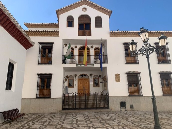 PP pide al Ayuntamiento de La Zubia que "pague" los premios de Pintura Rápida celebrados hace un año