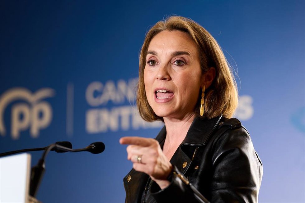 La secretaria general del PP, Cuca Gamarra, interviene durante la clausura del acto de presentación del programa marco municipal para las elecciones del 28 de mayo, en el Hotel Bahía, a 14 de abril de 2023, en Santander, Cantabria (España). Durante el a