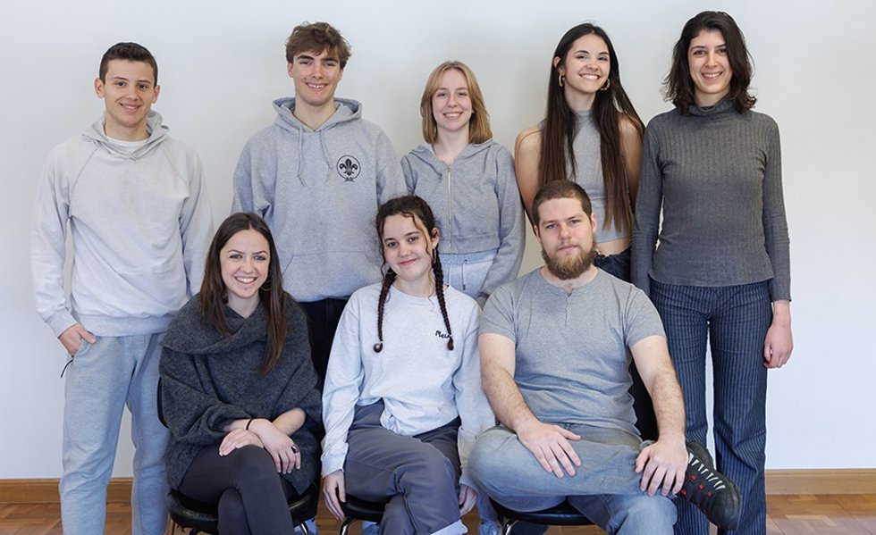 Archivo - Reparto de 'Injusta justicia', interpretada por el Grupo de Teatro de la UPNA.
