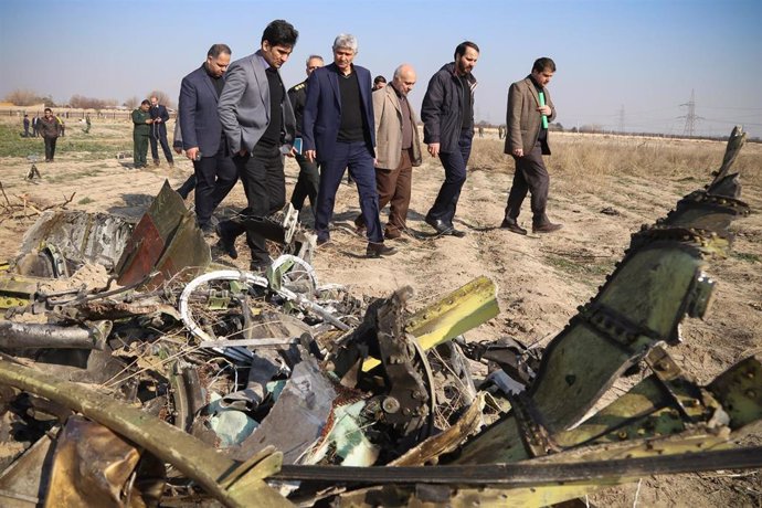 Archivo - Restos del vuelo PS752 de Ukraine International Airlines derribado cerca de Teherán