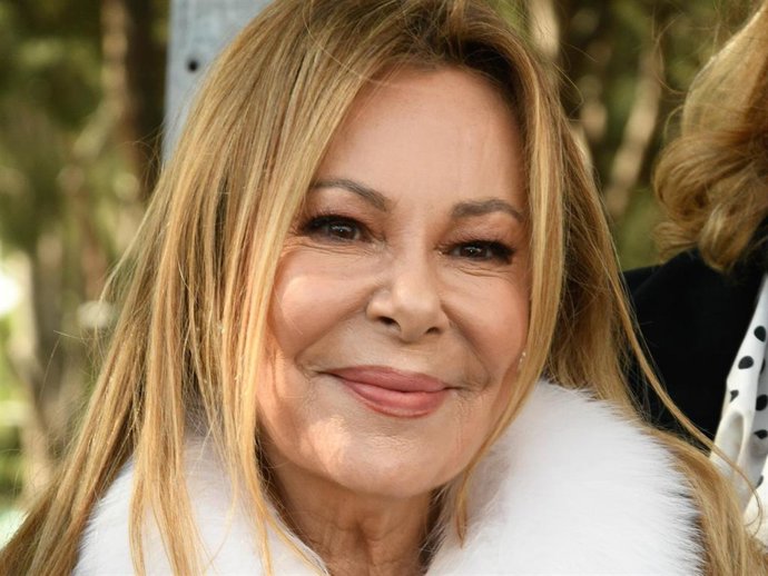 Archivo - Ana García Obregón durante el acto de inauguración del Paseo de Antonio García Fernández, homenaje a su padre, a 09 de marzo de 2023, en Alcobendas (Madrid, España).    FAMOSOS;CALLE;PADRE;HOMENAJE    José Oliva / Europa Press    (Foto de ARCH