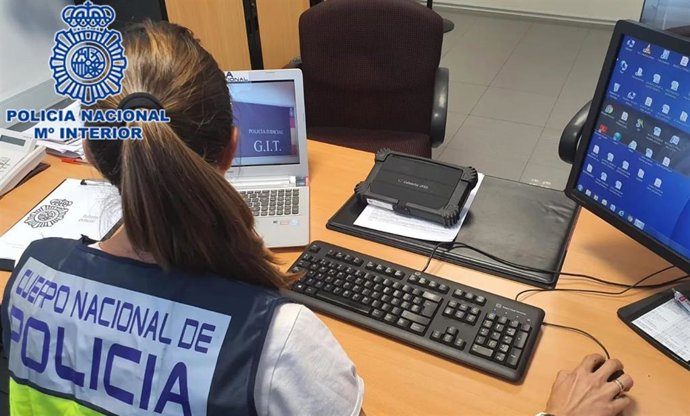 La Policía Nacional Detiene A 6 Varones Que Utilizaban Documentación Falsa Para Realizar Trámites En Entidades Bancarias Nota De Prensa, Audio Y Fotografía