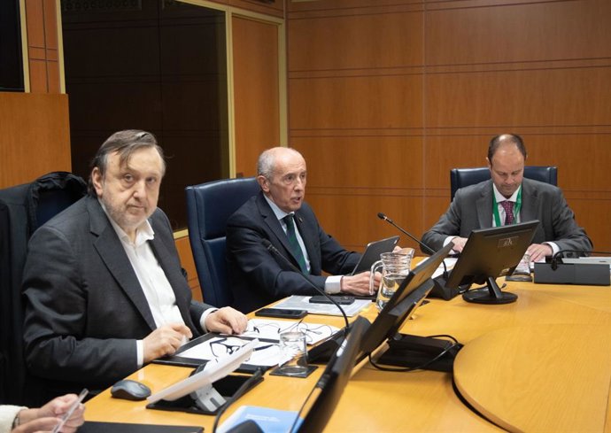 El vicelehendakari y consejero de Seguridad, Josu Erkoreka, en el Parlamento