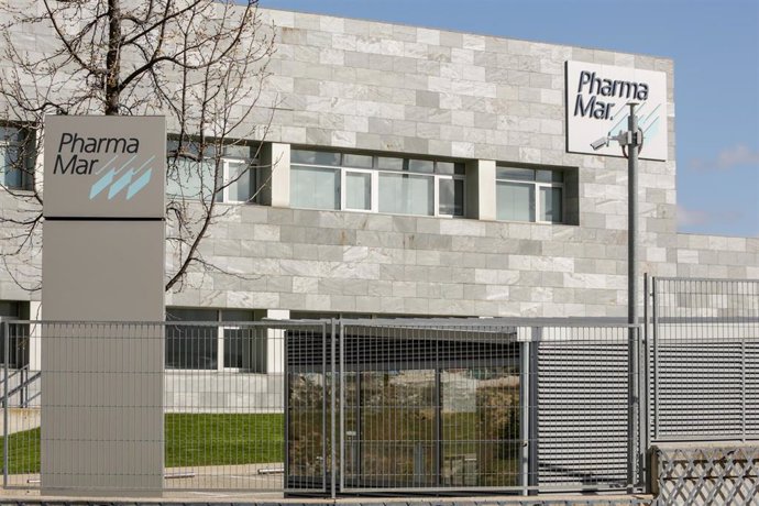 Archivo - Entrada a la sede de PharmaMar.