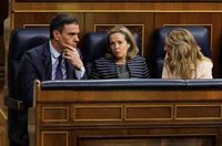 Calviño, sorprendida por que Díaz vea actitudes machistas en Sánchez: "Es un Gobierno y un presidente feministas"