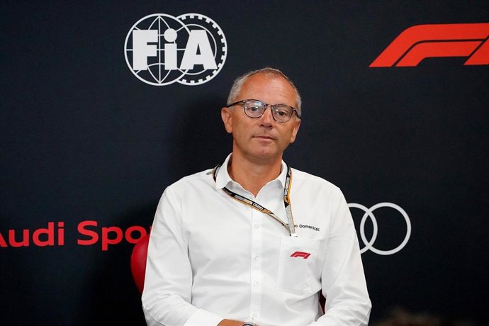 Archivo - El presidente y CEO de la Fórmula 1, Stefano Domenicali, atiende a los medios de comunicación. 