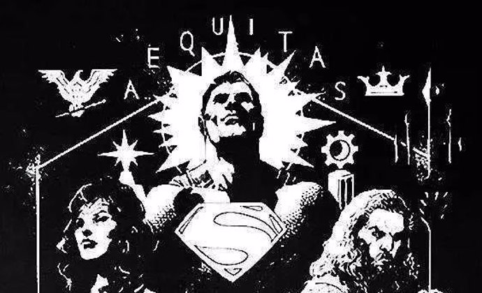 Zack Snyder muestra las camisetas oficiales de su Trilogía del Snyderverse