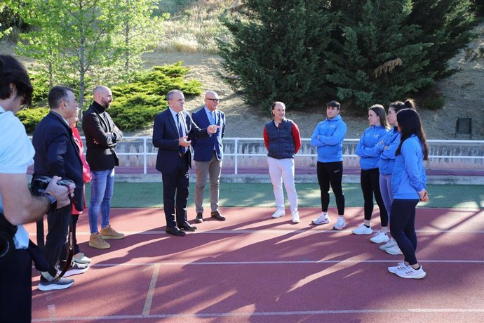 José Manuel Franco inaugura la nueva pista de arranque de skeleton en el CAR de Madrid