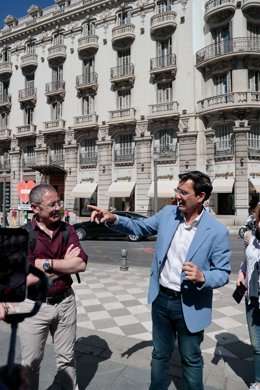 El alcalde de Granada, Francisco Cuenca, y el concejal de Urbanismo, Miguel Ángel Fernández Madrid.