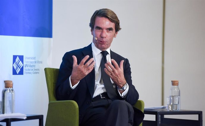 Archivo - El expresidente del Gobierno y presidente del Instituto Atlántico de Gobierno, IADG, José María Aznar, participa en una nueva sesión del Aula de Liderazgo IADG-UFV en la Universidad Francisco de Vitoria, a 11 de octubre de 2022, en Madrid (Esp