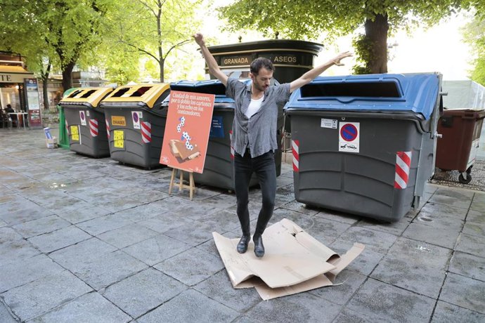 Campaña para concienciar sobre el reciclaje de papel con baile flamenco