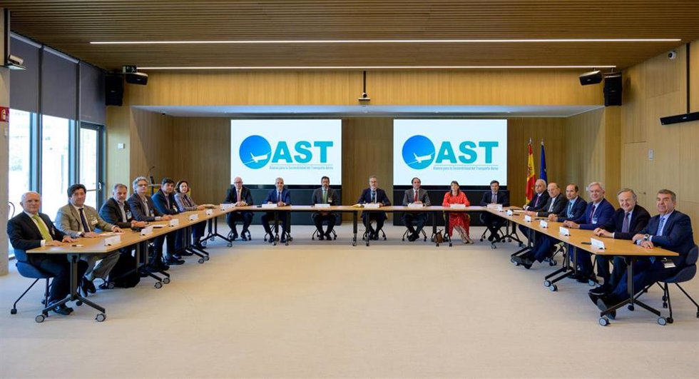 Momento de la reunión de fundación de la AST