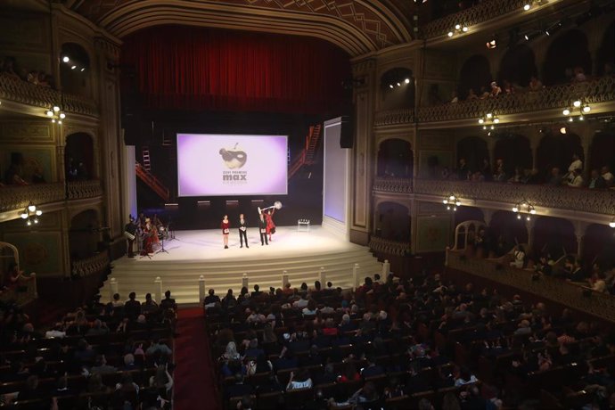Detalle del Gran Teatro Falla durante la ceremonia de entrega de los XXVI Premios Max de las Artes Escénicas en el Gran Teatro Falla, a 17 de abril de 2023 en Cádiz (Andalucía, España). 