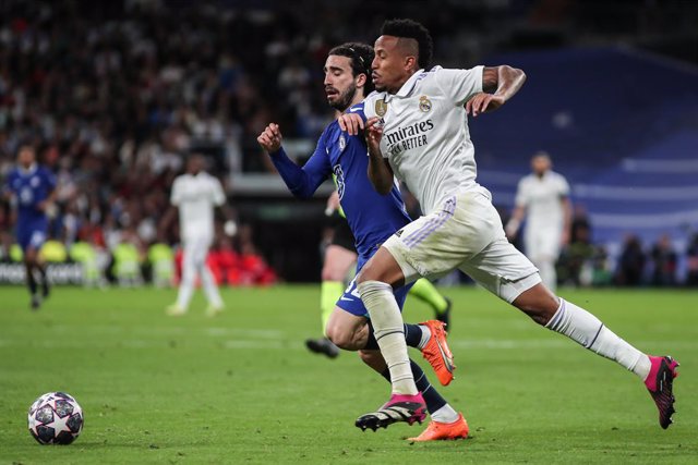 Marc Cucurella of Chelsea and Eder Militao of Real Madrid in action during the UEFA Champions League, Quarter Finals round 1, football match between Real Madrid and Chelsea FC at Santiago Bernabeu stadium on April 12, 2023, in Madrid, Spain.