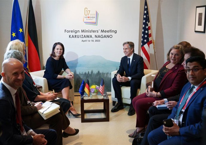 Los ministros de Exteriores del G7, encabezados por el japonés Hayashi Yoshimasa. James Cleverly, de Reino Unido; Annalena Baerbock, de Alemania; Antony Blinken, de EEUU; Melanie Joly, de Canadá; Catherine Colonna, de Francia; Antonio Tajani, de Italia.