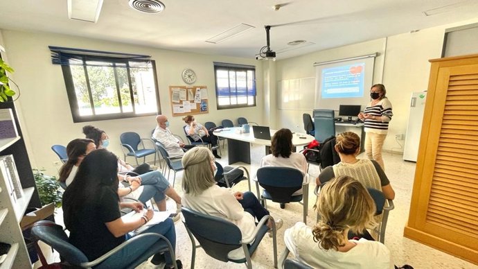 El Distrito Sanitario Málaga Guadalhorce refuerza la formación en anticoagulación con la colaboración de la Asociación de Pacientes Anticoagulados y Coronarios de Málaga