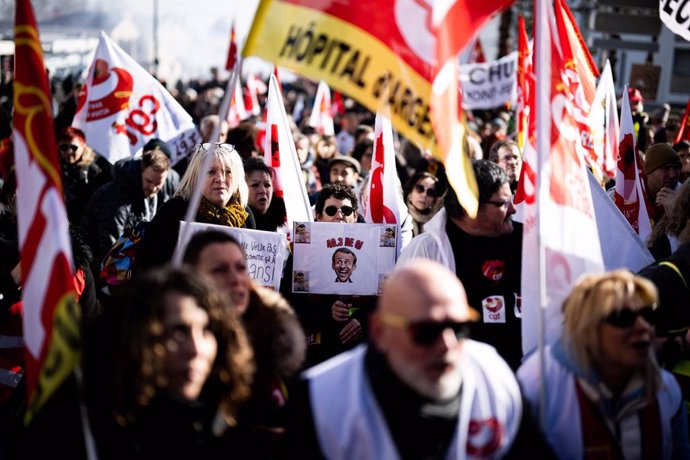 Imatge de les protestes a Frana contra la reforma de les pensions