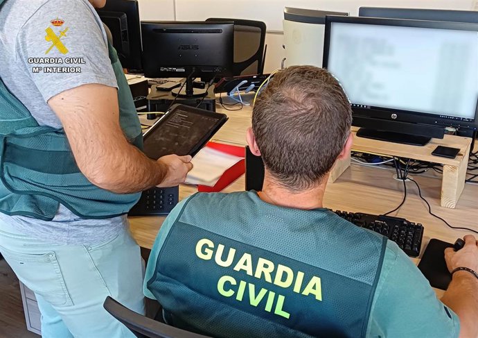 Especialistas en ciberdelincuencia de la Guardia Civil
