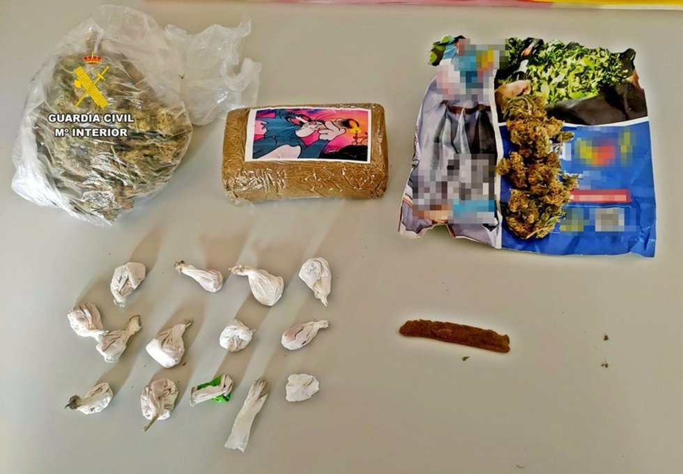 Droga intervenida por la Guardia Civil.