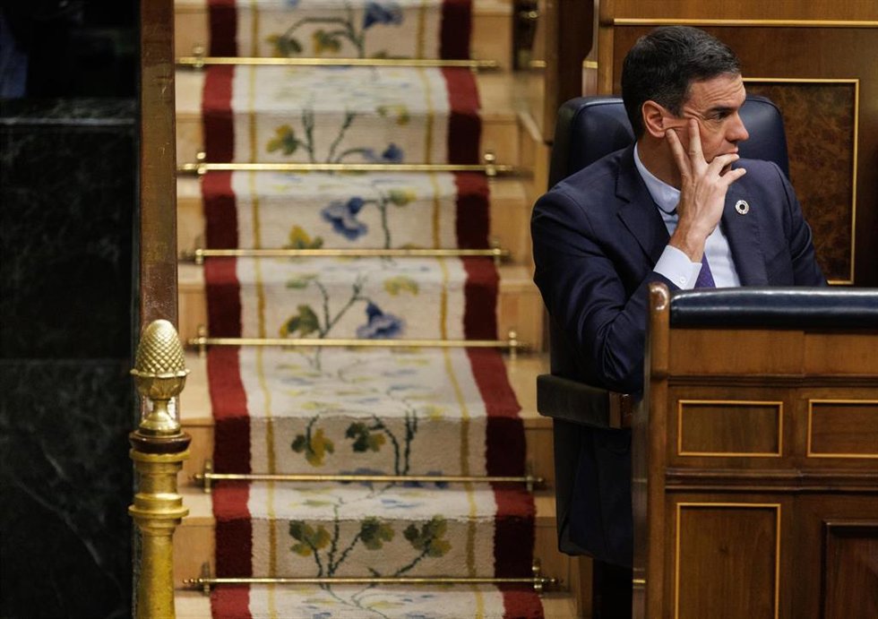 El presidente del Gobierno, Pedro Sánchez, durante la segunda sesión de la moción de censura, en el Congreso de los Diputados