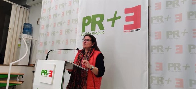 La candidata del PR+España Vaciada al Gobierno de La Rioja, Inmaculada Sáenz, en comparecencia de prensa