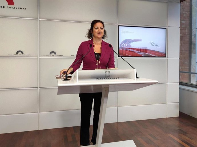 La portavoz del PSC en el Parlament, Alícia Romero, en rueda de prensa.