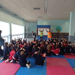 Las actividades especiales programadas por el Día del Libro se suman a las habituales de la Biblioteca editor José Manuel Lara, como los cuentacuentos semanales.