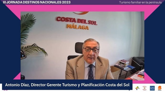El director gerente de Turismo Costa del Sol durante su intervención en el foro online de Hosteltur.