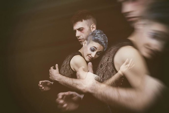 Azul y Rojo, protagonistas de 'La gramática de los peces azules'