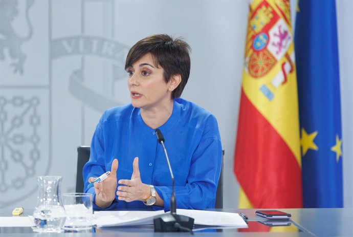Archivo - La ministra Portavoz, Isabel Rodríguez, ofrece una rueda posterior a la reunión del Consejo de Ministros, en el Palacio de la Moncloa, a 7 de febrero de 2023, en Madrid (España). El Consejo de Ministros ha aprobado la modificación del Real Dec